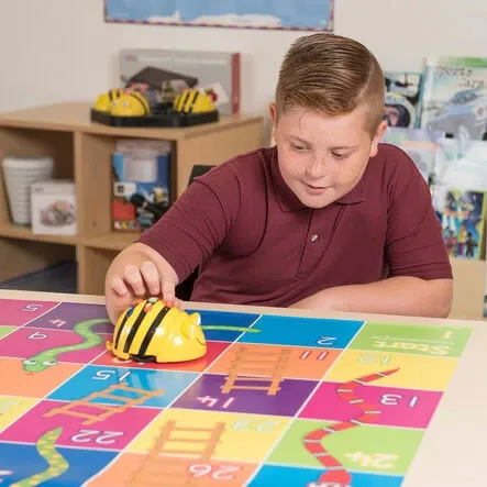 bee-bot_lifestyle1_RATO_education.webp